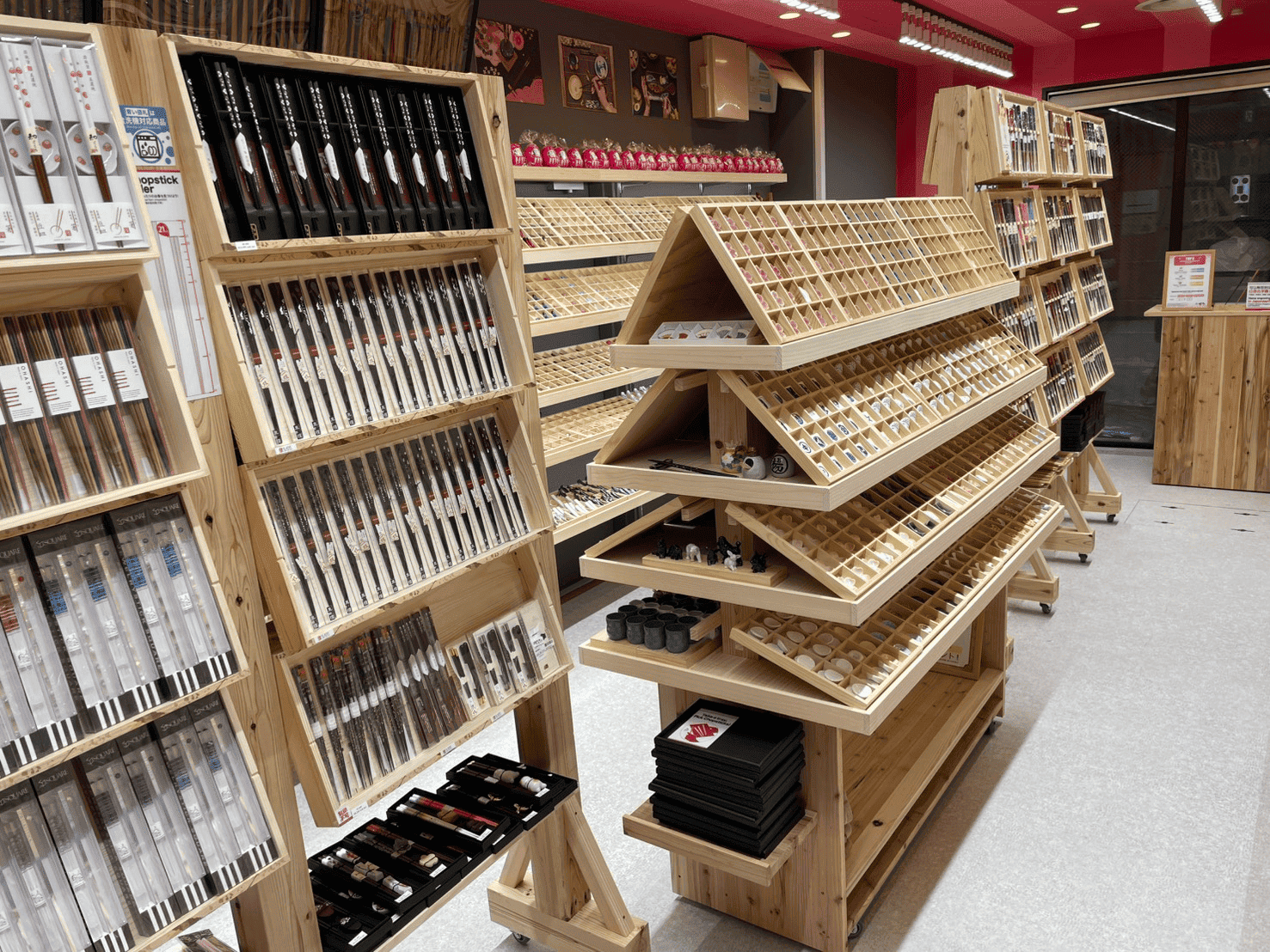 箸や万作　新宿マルイアネックス　販売スタッフ　週3日～サムネイル